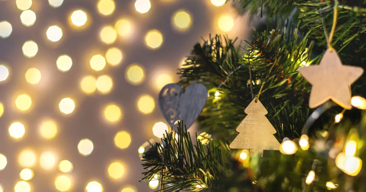 Czy warto kupić dziecku drewniane zabawki? Odkryj ich zalety!